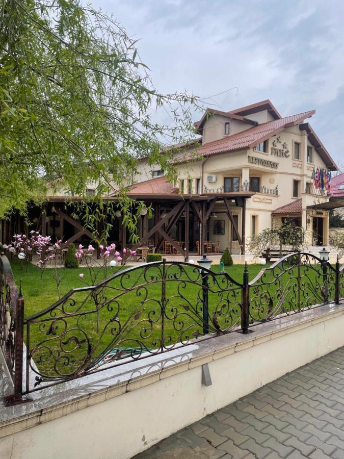 Hotel Parc Tecuci 외부 사진