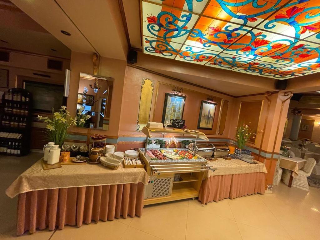 Hotel Parc Tecuci 외부 사진