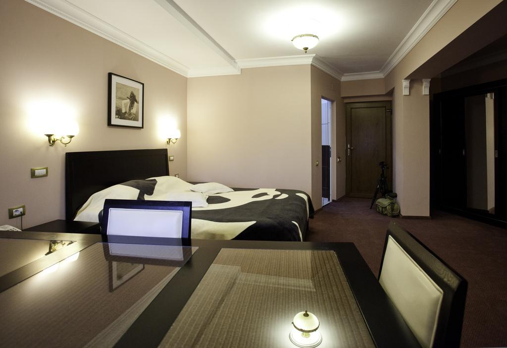 Hotel Parc Tecuci 객실 사진
